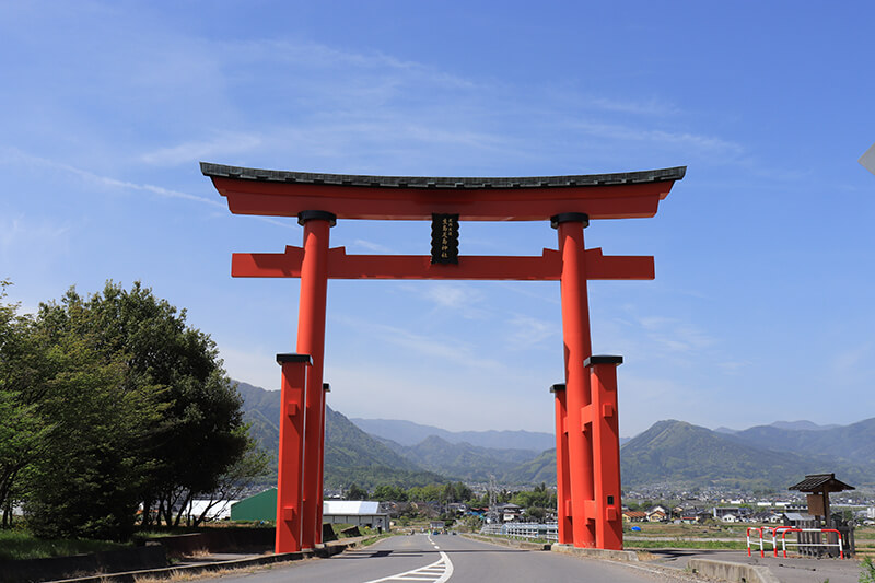 生島足島神社　大鳥居