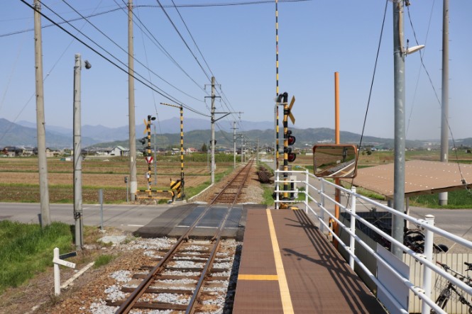 舞田駅上り側