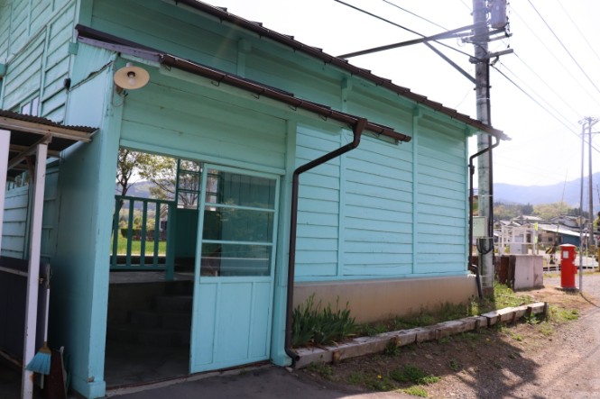 八木沢駅外観